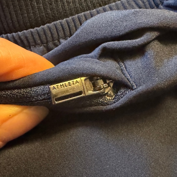 Athleta Brooklyn Mid Rise Ankle Pants - Size 12 - Navy - NWOT - Picture 5 of 5